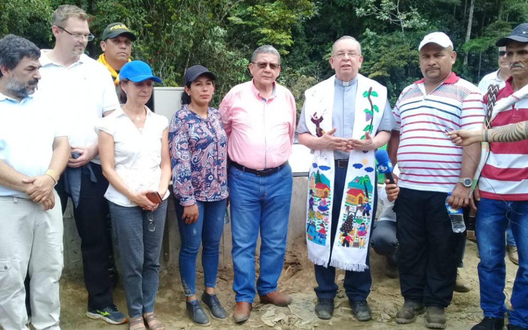 Excombatientes de las FARC, en el Caquetá, le apuestan a la paz con primer sistema de hidrogeneración eléctrica en Colombia