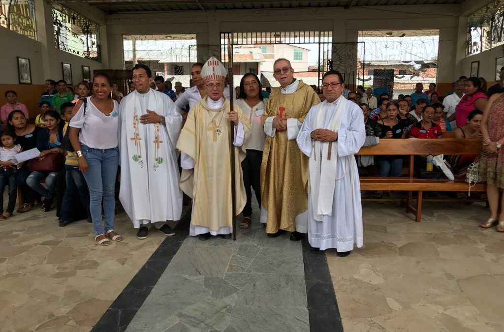 Iglesia Católica Colombiana entrega 100 viviendas en Ecuador a afectados por terremoto del 2016.