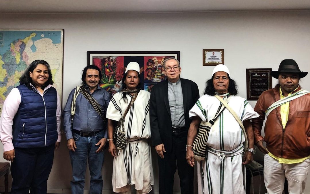 Encuentro entre las directivas del Resguardo Arhuaco y el director del SNPS