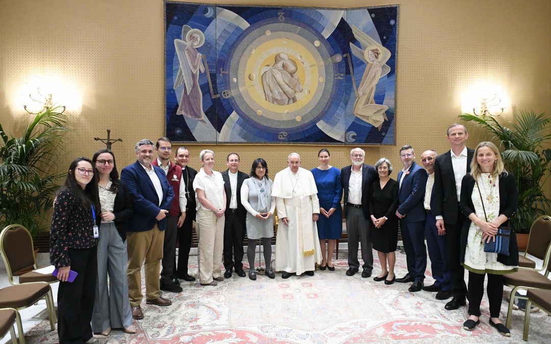 El Papa Francisco destaca la labor del Grupo de Trabajo por Colombia y bendice su agenda de incidencia en Roma.